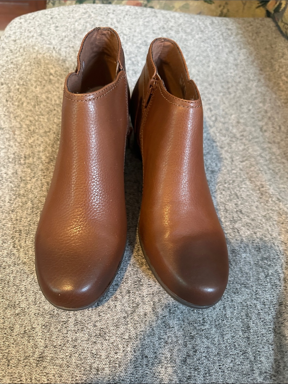 Clarks Brown Smooth Leather Ankle Booties sz 8.5